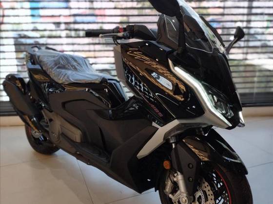 KYMCO AK 550i KYMCO AK 550i
